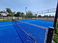 Court de tennis flexible et innovant Court de padel sportif moderne
