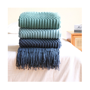 Mantas de punto gruesas de lana para sofá, manta para camas <span class=keywords><strong>con</strong></span> borla a cuadros, decoración de Navidad para el hogar - Product Image 1