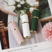 Flacon de parfum de voyage portable en cuir de luxe vide de 5 ml et 10 ml, flacon en verre pour atomiseur de parfum de poche, flacon de voyage à emporter
