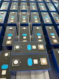 Paquete de Baterías de Litio Lifepo4 3.2v 25ah 30ah 40ah 80ah 100ah 200ah 280Ah Celda Prismática para Scooter Eléctrico, Automóvil, Vehículo, Bicicleta, Bricolaje - Product Image 3