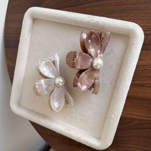 กิ๊บติดผมแฟชั่นลายดอกไม้สำหรับฤดูร้อน กิ๊บหนีบผมแบบไล่สีสำหรับผู้หญิง กิ๊บหนีบผมทรงฉลามสำหรับออกเดท - Product Image 1