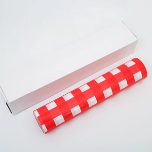 <span class=keywords><strong>54</strong></span> inch <span class=keywords><strong>x</strong></span> 100 Feet / 300 feet Đỏ gingham nhựa bảng Bìa 8 feet nhựa dùng một lần khăn trải bàn cuộn trong một cắt - Product Image 1