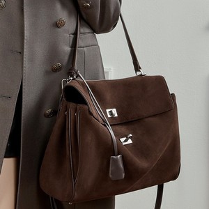 Sac fourre-tout Rodeo pour femme en cuir véritable, cuir de vachette givré, sensation haut de gamme, grande capacité, bandoulière, motif uni tendance - Product Image 4