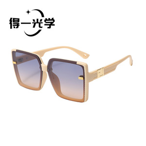 Square Frame <b>Sunglasses</b> Black PC UV400 Women Fashionable Retro - Product Image 4