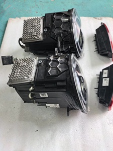 ไฟหน้า Hella + ไฟท้าย + ไฟเลี้ยวกระจกมองข้าง สำหรับรถเบนซ์ W463 G Wagon รุ่นเก่า อัพเกรดเป็นรุ่นใหม่ ชุดไฟประกอบ - Product Image 4