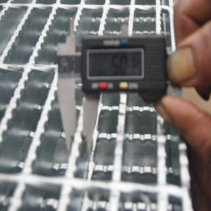 Rejilla de acero 30x3 Rejilla de acero <span class=keywords><strong>Mentis</strong></span> galvanizada Rejilla de acero para caminar - Product Image 3