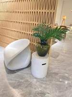 Table ronde et 4 chaises de jardin en ciment GRC moderne pour l'extérieur
