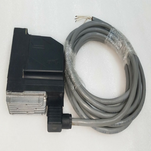 Bobines PLC Solnode 157B4068 (expédition DHL FedEx Express) pour produit sous garantie - Product Image 1