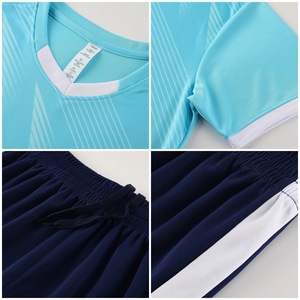 2025 a maniche corte vestito uniforme di abbigliamento da <span class=keywords><strong>calcio</strong></span> per gli uomini donne degli studenti della scuola primaria estate stampa numero maglie per la squadra sportiva - Product Image 3