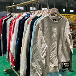 Felpe con Cappuccio di Marca Internazionale Usate F3, Vendita all'Ingrosso, Taglie Miste, Felpe Trendy, Fornitura in Bulk, Abbigliamento a Prezzi Convenienti - Product Image 1