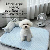Tapis rafraîchissant en gel de soie glacée pour animaux de compagnie, motif monstre aux grands yeux, en polyester respirant, anti-chaleur, pour l'été, pour chiens et chats, facile à nettoyer