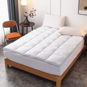 Matelas moelleux blanc queen size doux épais hiver 100 coton tissu <span class=keywords><strong>duvet</strong></span> d'oie <span class=keywords><strong>de</strong></span> <span class=keywords><strong>canard</strong></span> remplissage <span class=keywords><strong>surmatelas</strong></span> avec poche profonde - Product Image 1
