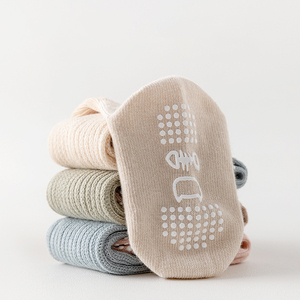 Nuevo diseño lindo de algodón peinado para niños pequeños calcetines para bebés piso de agarre antideslizante grueso altura de la tripulación transpirable de punto para el invierno - Product Image 2