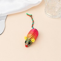 Nouveau Jouet pour Chat en Corde Élastique en Plastique et Nylon, Écologique, Mignon et Coloré, en Forme de Souris, Style Simple et Tendance, Vente en Gros 2026