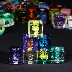 FACCUB Özel Logo Baskılı Kalıplanmış Çok Yüzlü Reçine 16mm Masa Oyunu Hikaye Zarları - Product Image 2