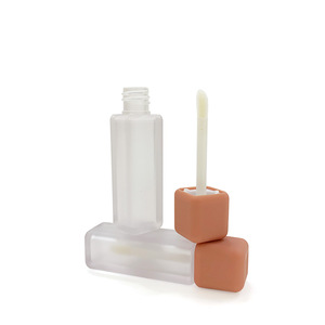 Tubes à lèvres vides de luxe 5 ml en plastique – Votre propre emballage cosmétique – Bouteille colorée – Modèle moyen de gamme ZC-20240514-24 - Product Image 2