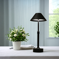 Lampe de table rechargeable réglable en hauteur lampe de bureau LED portable flexible veilleuse en métal sans fil à intensité variable pour bar d'hôtel à la maison