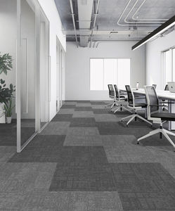 Dalles de moquette en polypropylène à boucles épaisses antidérapantes à rayures grises de haute qualité, à coller, modernes, pour bureau, sur mesure - Product Image 1