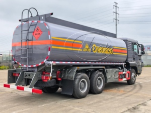 Camión de Gasolina para Aviación en Venta, Precio de Fábrica, Camión de Transporte de Gas Natural de 10-25T en Venta, Camión de Transporte de Combustible - Product Image 3