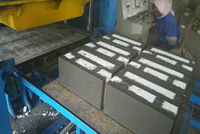 Machine de fabrication de blocs de béton/Machine à briques pour ligne de production de briques Machine de fabrication de blocs de béton d'occasion en usine