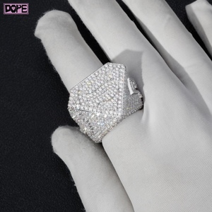 フルアイスアウトメンズリングHiphop VVSダイヤモンドシェイプカスタムロゴヒーロー925シルバーMoissaniteリング - Product Image 1