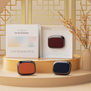 Aikun Purificateur d'air de voiture de luxe élégant, diffuseur de parfum avec logo personnalisé, gel organique, placement sur grille d'aération, liquide solide, sans composants naturels - Product Image 1