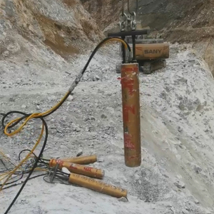 2026 Penjualan Terlaris Hydraulic <span class=keywords><strong>Rock</strong></span> Piston Splitter Gaya 3500KN Diameter Lubang 180MM Membentuk Ulang Ketinggian Baru Pemecah Batu - Product Image 3