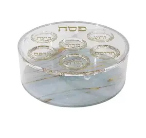 Kotak Matza Bulat Akrilik Judaica Lucite dengan Pelat Seder Desain Marmer Emas untuk Paskah Yahudi