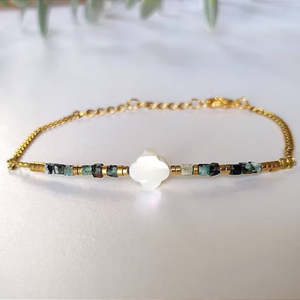 Pulsera de cuentas de piedras preciosas turquesas africanas naturales pulsera de trébol de 4 hojas de nácar blanco - Product Image 6