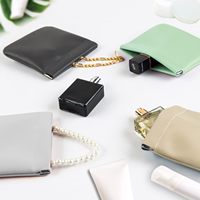 Pochette de maquillage étanche en cuir PU avec clip magnétique à fermeture automatique Mini sac de rangement de voyage sac à cosmétiques