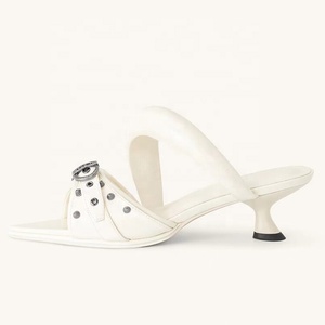 Rivetti in metallo da donna con fibbie per cinture a sbuffo <span class=keywords><strong>sandali</strong></span> tacchi bassi abito a spillo da festa con punta a punta scarpe - Product Image 2