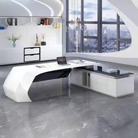 Scrivania da Ufficio Direzionale Moderna per Computer con Mobile Laterale Grande Arredo Commerciale di Design per Manager