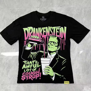 T-Shirt <span class=keywords><strong>Oversize</strong></span> di Alta Qualità a Maniche Corte 100% Cotone, <span class=keywords><strong>Abbigliamento</strong></span> Maschile con Scritta 'THAT'S AWFUL LOT of COUGH SYRUP' - Product Image 2