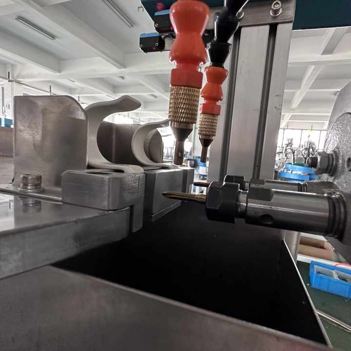 Semi-automatic Curtain Rod Support Assembly Machine Semi-automatic ...