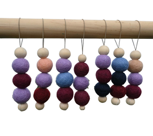 Oem bon marché personnalisé suspendu à la main breloque de voiture pince pour évent accessoire pompon 100% boules de feutre de <span class=keywords><strong>laine</strong></span> diffuseurs d'huile essentielle de voiture - Product Image 2