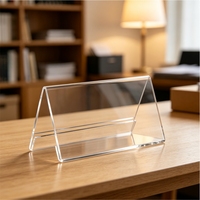 Présentoirs de table triangulaires en acrylique ultra-transparent en forme de V pour nom de juge, avec logo personnalisé