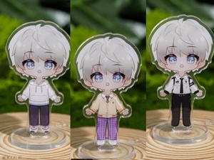 ขาตั้งอะคริลิค OEM Odm รุ่น Xavier <span class=keywords><strong>Love</strong></span> in Deepspace พร้อมชุดเสื้อผ้าอะคริลิค 12 ชุด ป้ายเสื้อผ้า อุปกรณ์ตกแต่งโต๊ะทำงาน - Product Image 5