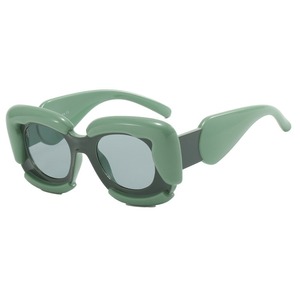 Lunettes de soleil unisexes tendance à monture carrée large et cerclée, avec verres UV400, légères, de haute qualité à prix abordable - Product Image 5