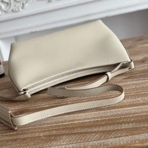 Bolso de mano minimalista de negocios con alta capacidad y diseño organizador, bolso geométrico moderno - Product Image 3