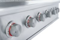 Barbecue encastrable gourmet en acier inoxydable à 6 brûleurs avec rôtissoire intégrée, brûleur arrière et éclairage LED bleu