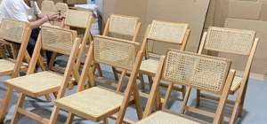 Silla plegable de madera de ratán natural para bodas y eventos - Product Image 6