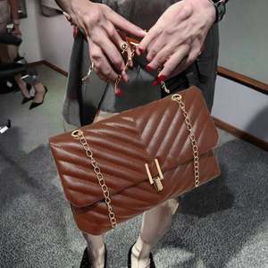 Bolso de Hombro Boho de Moda para Mujer, Hecho a Mano, Ecológico, Bolso de Playa de Ratán de Bali, con Cierre, Botón, Cadena de Diamantes Chic, Flor, Venta al por Mayor - Product Image 3