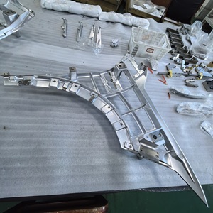 Services d'usinage CNC de grande taille pour modules de pièces en aluminium, usinage CNC personnalisé, blocs de profilage de pièces OEM usinées CNC - Product Image 2