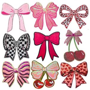 En gros, patchs en chenille à paillettes thermocollants, motifs nœud papillon rose et cerise, pour accessoires vestimentaires féminins, T-shirts et cadeaux - Product Image 1