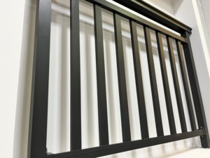 Main courante moderne en aluminium pour escalier Balcon Conception simple Rampe de pont en aluminium avec poteau de rambarde à barre carrée - Product Image 2