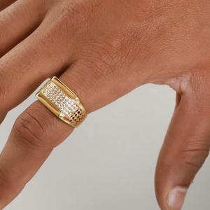 Bague pour homme en alliage tendance, plaquée or 18 carats, entièrement sertie de diamants, design géométrique, bijou cadeau - Product Image 3