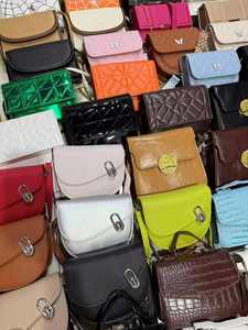 Borsa a Mano Elegante in PU Morbido con Cerniera e Pochette per Donna, Borse a Tracolla alla Moda per Signore - Product Image 1