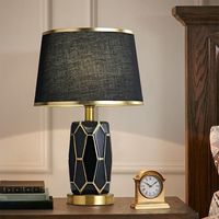 Lampe de table en céramique noire, motif nid d'abeille doré, abat-jour en lin noir, bordure dorée, style nordique, intensité variable, garantie 3 ans
