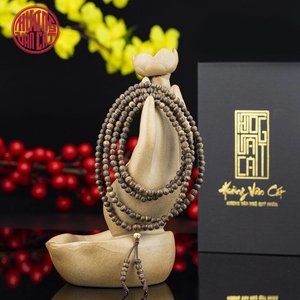 Pulsera de Mala de Agarwood de Primera Calidad con 216 Cuentas de 4mm, Resina Profunda y Densidad, Joyería Premium de Oud para Meditación - Product Image 1