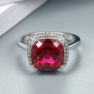 5.85 Carat Solitaire Cushion Cut 10Mm * 10Mm Tạo <span class=keywords><strong>Ruby</strong></span> 925 Sterling Silver Mạ Vàng Đá Quý Nhẫn - Product Image 6